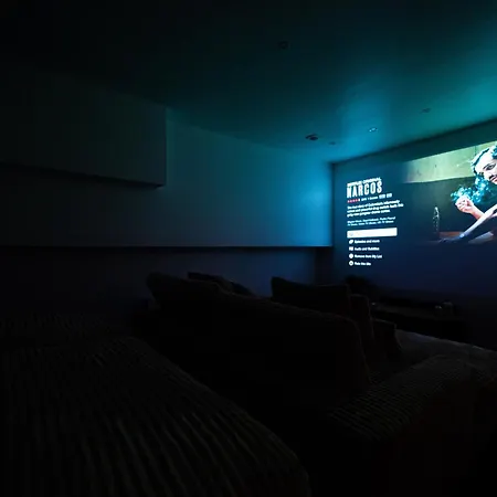 Amazing With Cinema Appartement
